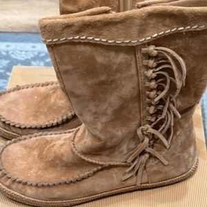 Ugg | MOCCASIN Suede Boots